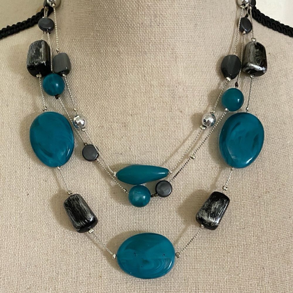 Elegant Teal and Black Multi-Strand Necklace